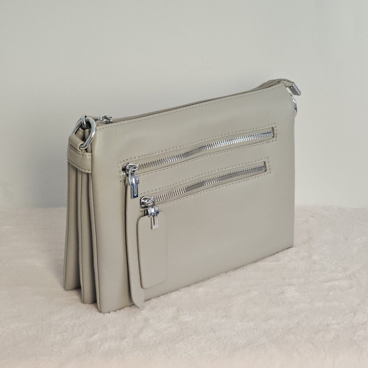 Women's Leather Chic Bag