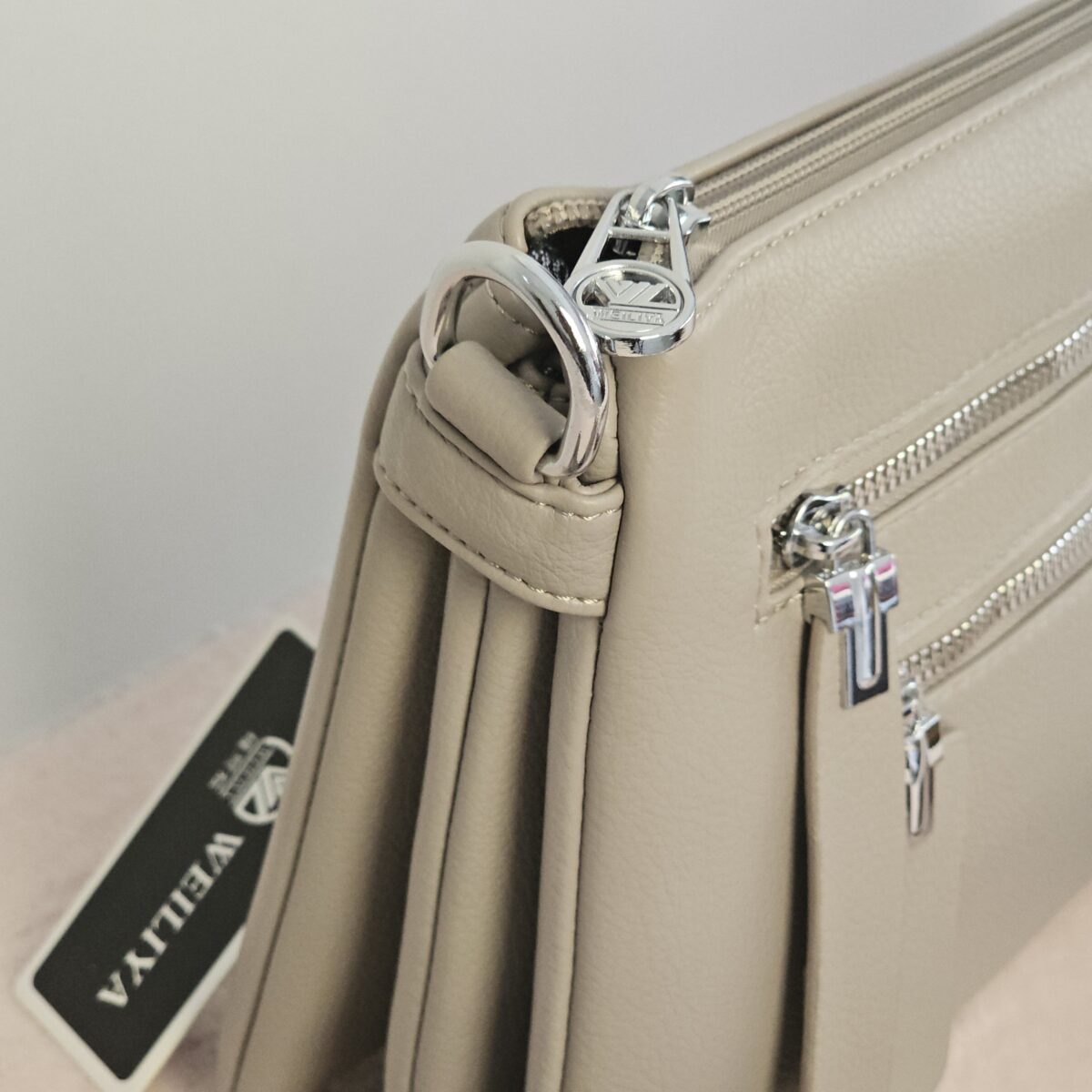 Women's Leather Chic Bag