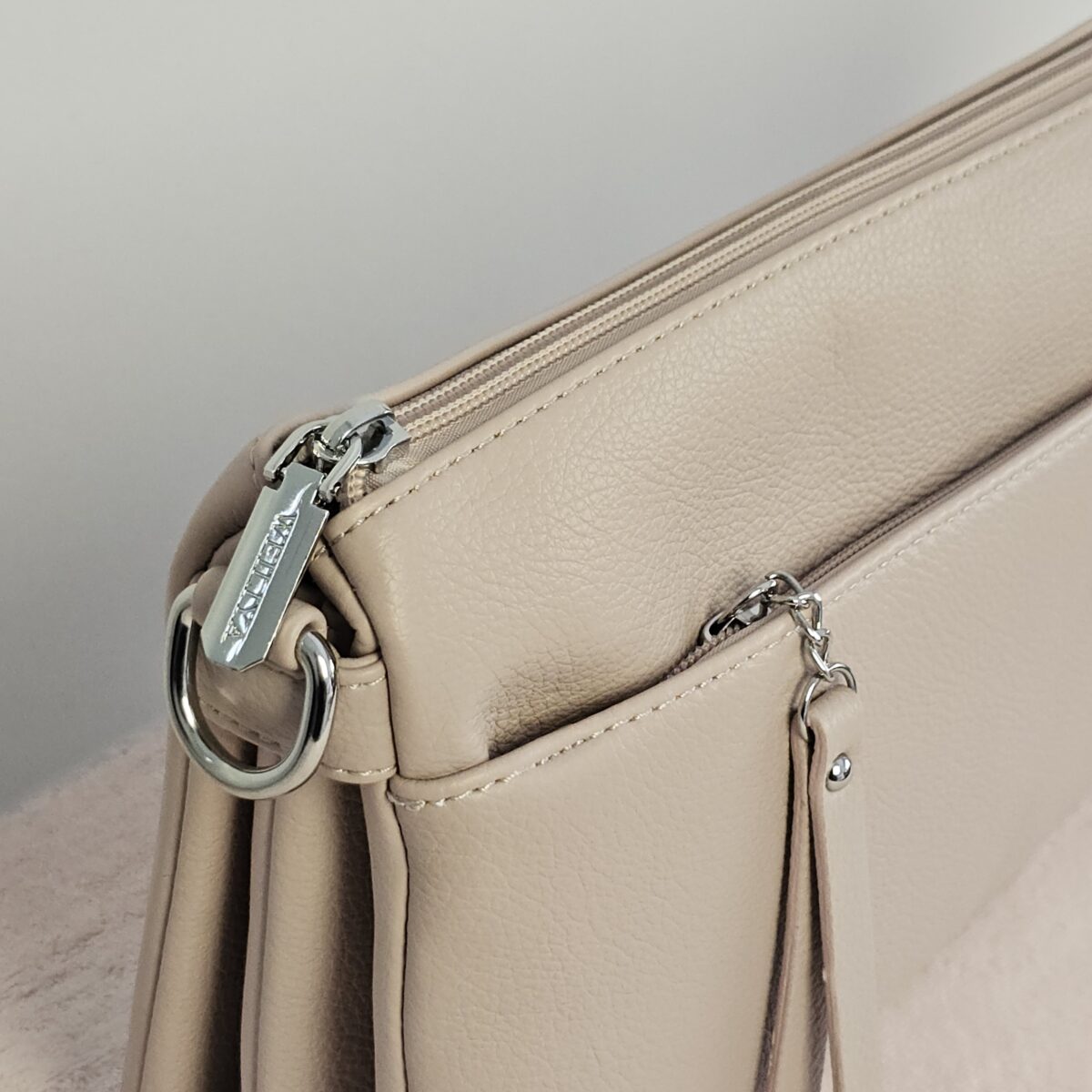 Women's Leather Chic Bag